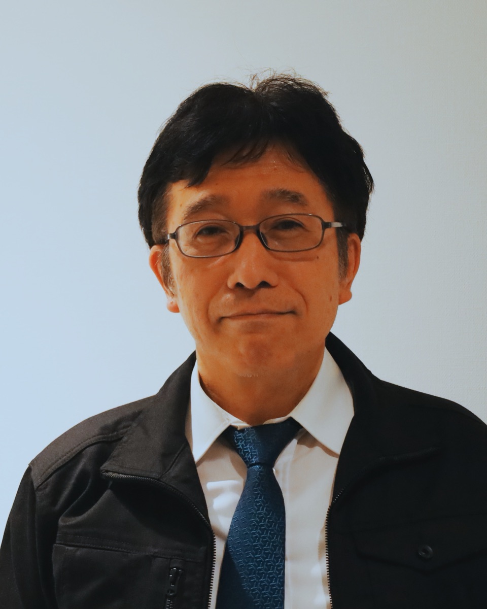 Yoshi Kakiuchi